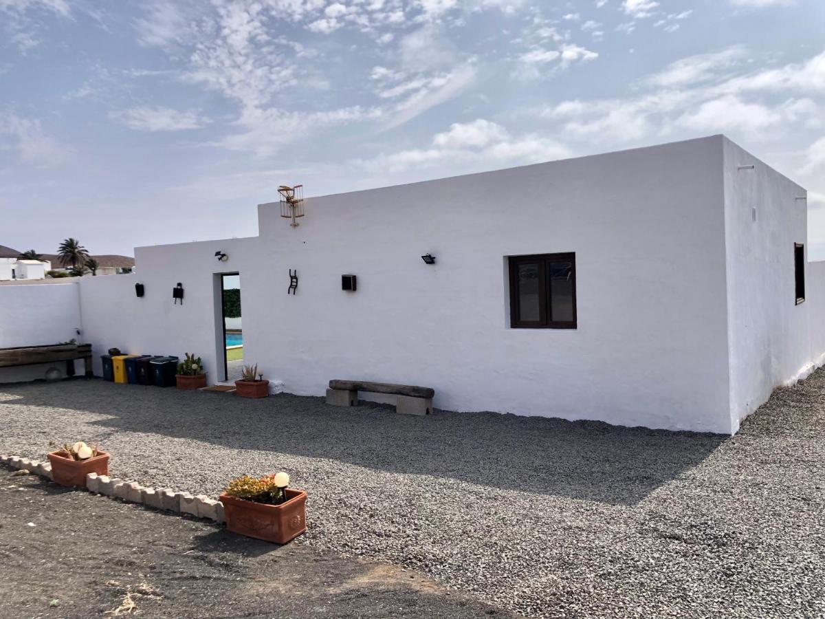 Villa Miriam Тинахо Екстериор снимка