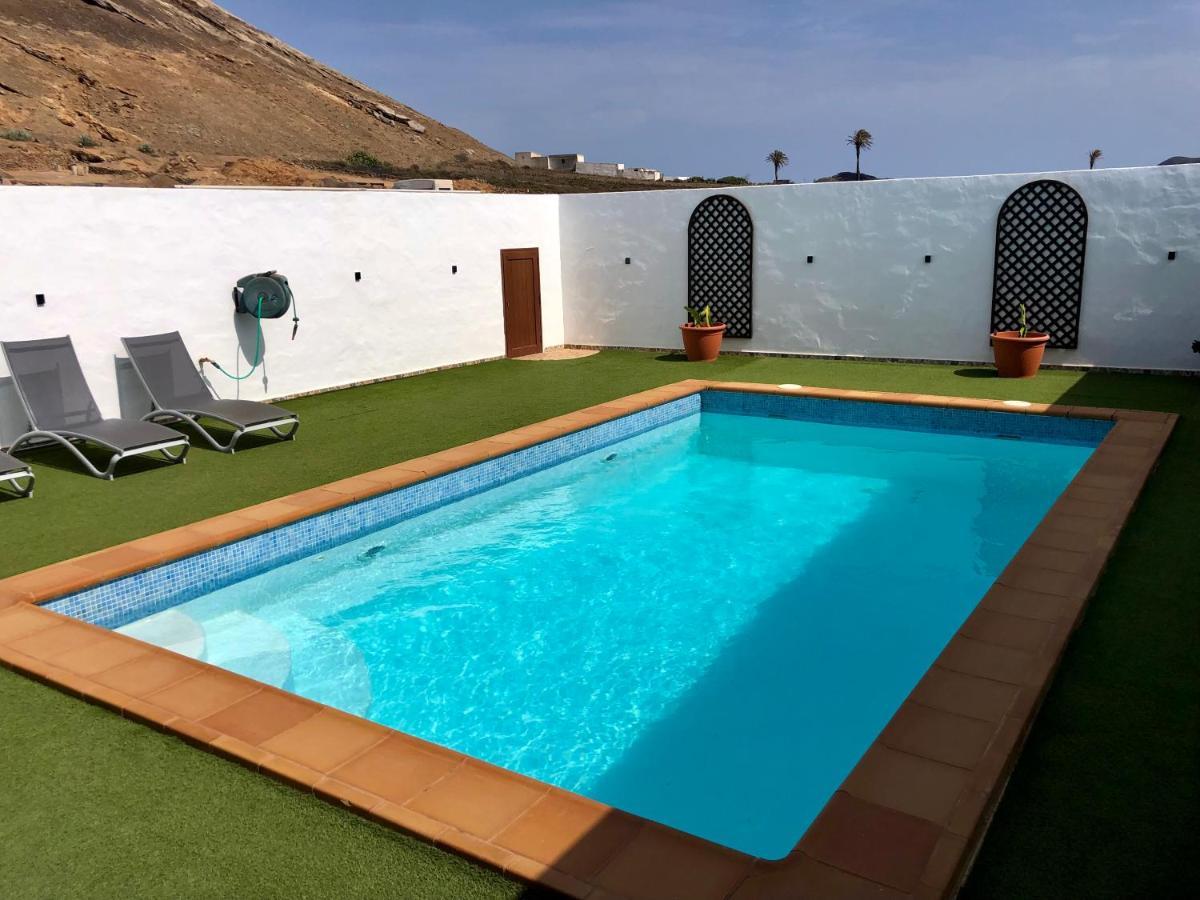 Villa Miriam Тинахо Екстериор снимка